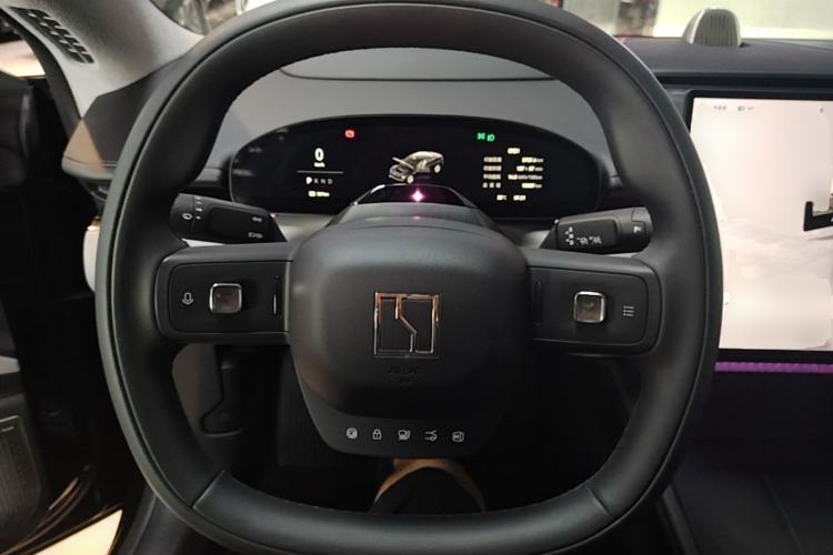Used Zeekr 007 2025 Long-Range Rear-Wheel-Drive Intelligent Driving Version 100 kWh Steering Wheel