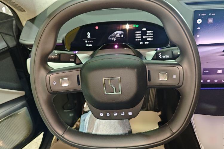 Used Zeekr 007 2025 Long-Range Rear-Wheel-Drive Intelligent Driving Version 100 kWh Steering Wheel