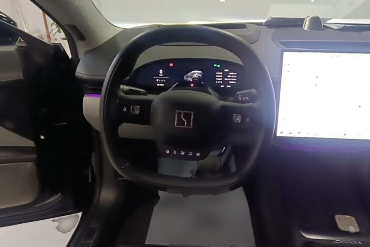 Used Zeekr 007 2025 Four-Wheel Drive Intelligent Driving Version 75 kWh Steering Wheel