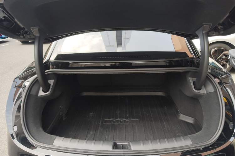 Used Zeekr 007 2025 Long-Range Rear-Wheel-Drive Intelligent Driving Version 100 kWh Trunk