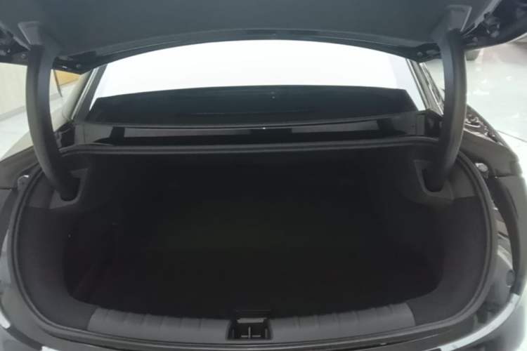 Used Zeekr 007 2025 Long-Range Rear-Wheel-Drive Intelligent Driving Version 100 kWh Trunk