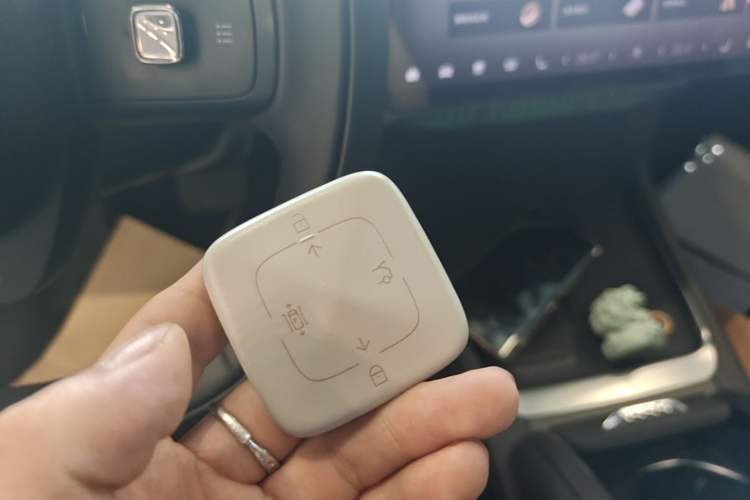 Used Zeekr 007 2025 Long-Range Rear-Wheel-Drive Intelligent Driving Version 100 kWh Vehicle Key