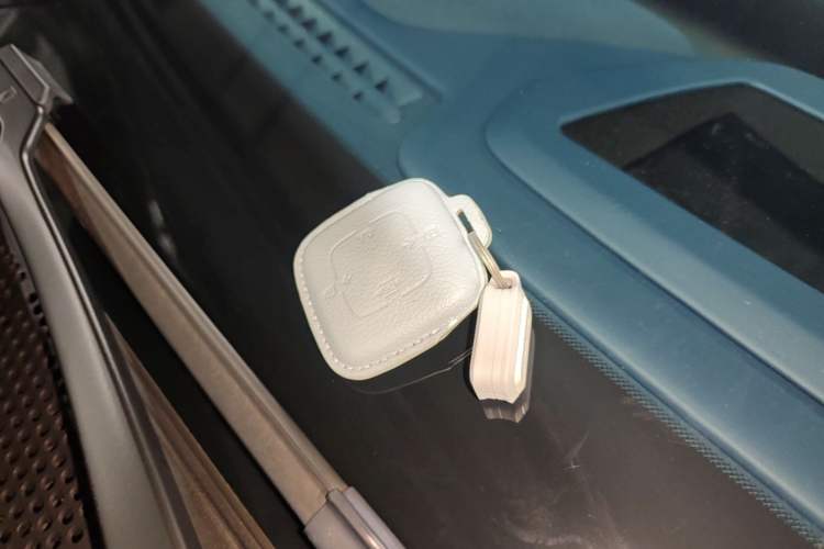 Used Zeekr 007 2025 Rear-Drive Intelligent Driving Version 75 kWh Vehicle Key