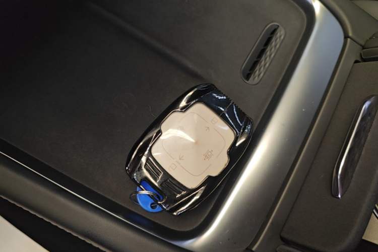 Used Zeekr 007 2025 Rear-Drive Intelligent Driving Version 75 kWh Vehicle Key