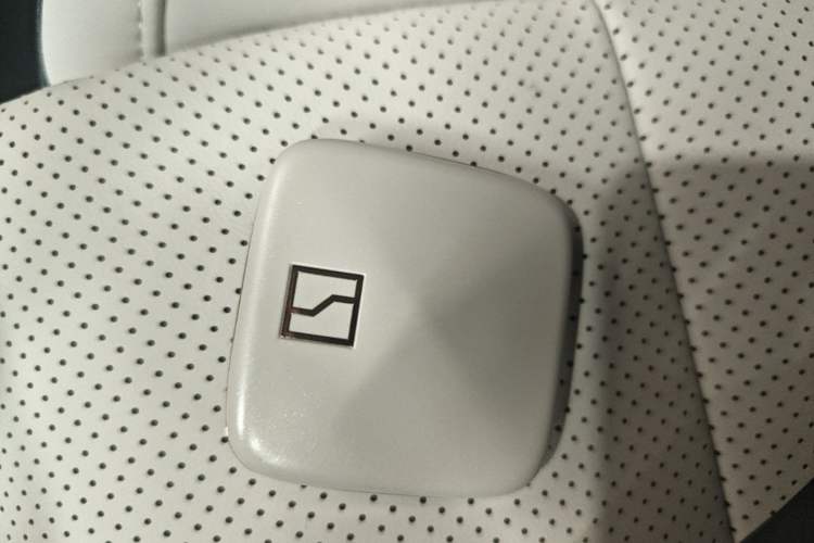 Used Zeekr 007 2025 Rear-Drive Intelligent Driving Version 75 kWh Vehicle Key