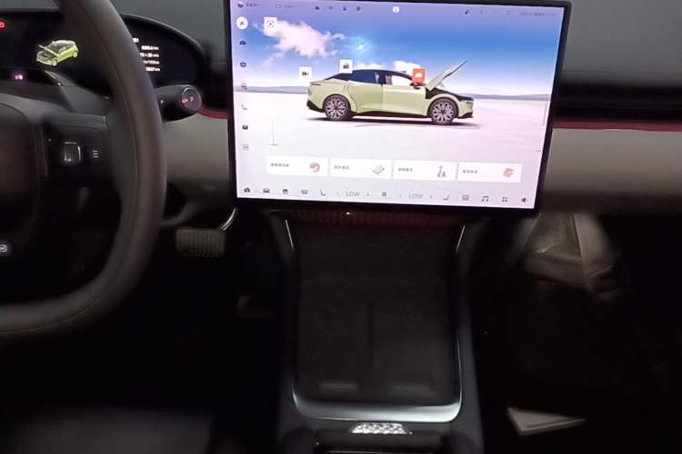 Used Zeekr 007 2025 Rear-Drive Intelligent Driving Version 75 kWh Audio And AC Panel