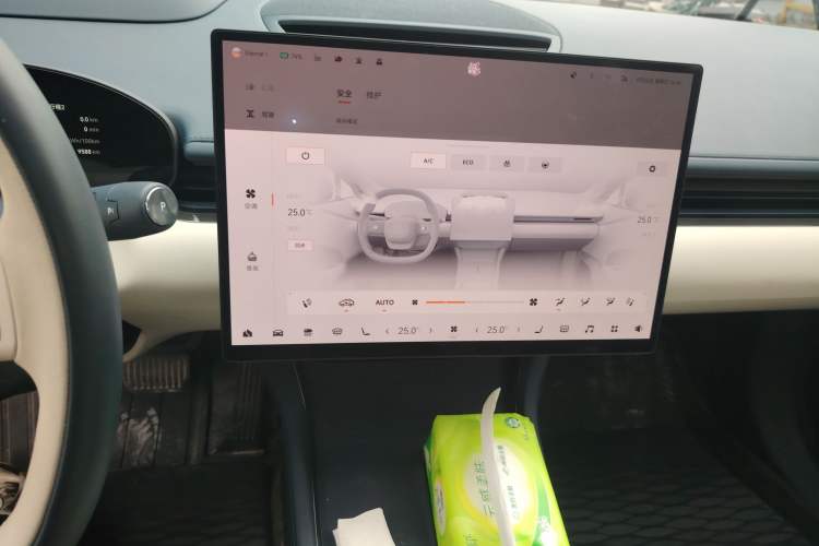 Used Zeekr 007 2025 Rear-Drive Intelligent Driving Version 75 kWh Audio And AC Panel