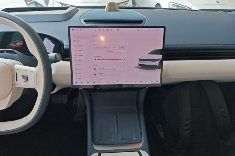 Used Zeekr 007 2025 Rear-Drive Intelligent Driving Version 75 kWh Audio And AC Panel
