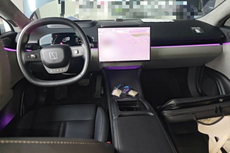 Used Zeekr 007 2025 Long-Range Rear-Wheel-Drive Intelligent Driving Version 100 kWh Center Console