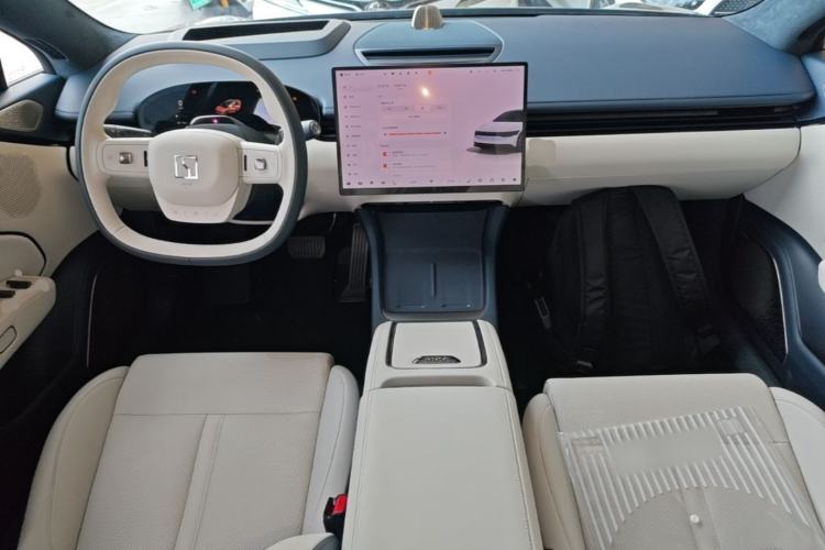 Used Zeekr 007 2025 Rear-Drive Intelligent Driving Version 75 kWh Center Console