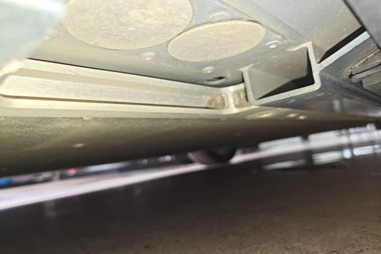 Used Zeekr 007 2025 Long-Range Rear-Wheel-Drive Intelligent Driving Version 100 kWh Chassis Rear Right