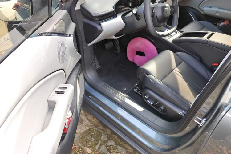 Used Zeekr 007 2025 Rear-Drive Intelligent Driving Version 75 kWh Driver Seat