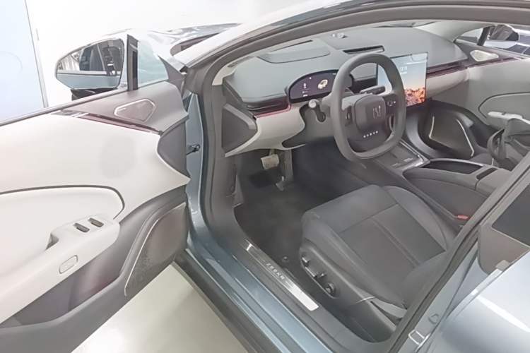 Used Zeekr 007 2025 Rear-Drive Intelligent Driving Version 75 kWh Driver Seat