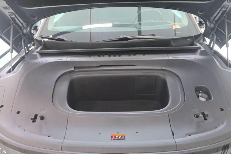 Used Zeekr 007 2025 Long-Range Rear-Wheel-Drive Intelligent Driving Version 100 kWh Engine Bay