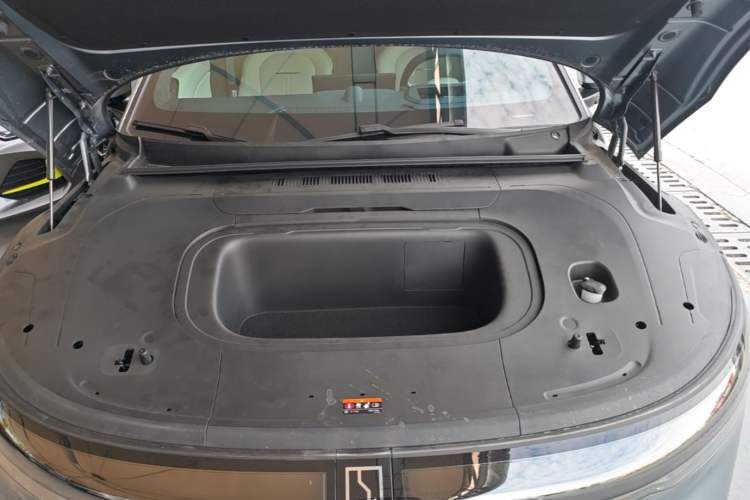 Used Zeekr 007 2025 Rear-Drive Intelligent Driving Version 75 kWh Engine Bay