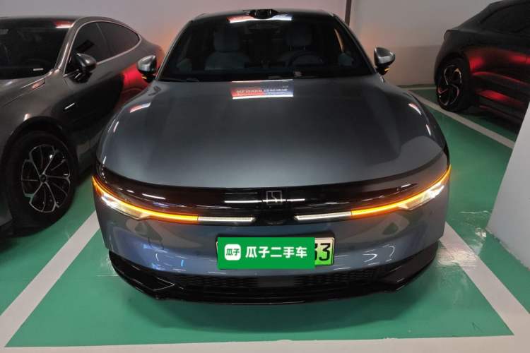 Used Zeekr 007 2025 Rear-Drive Intelligent Driving Version 75 kWh Exterior 1