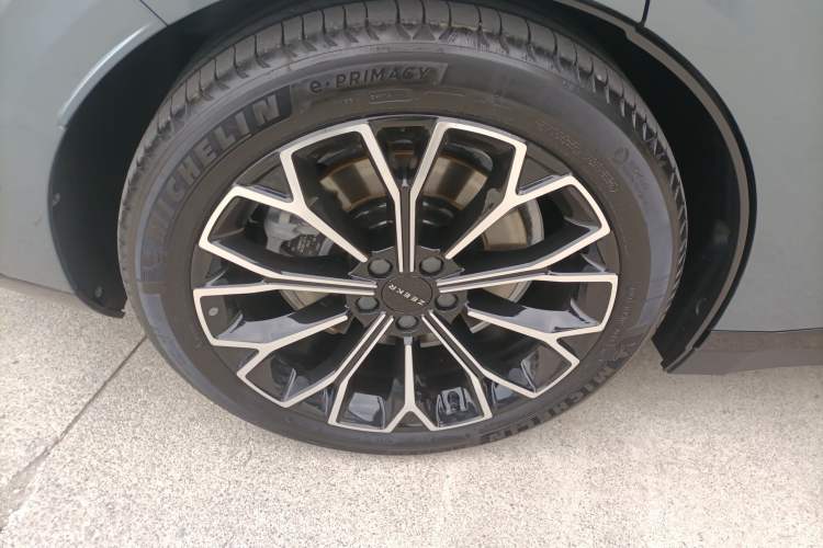 Used Zeekr 007 2025 Long-Range Rear-Wheel-Drive Intelligent Driving Version 100 kWh Exterior 2