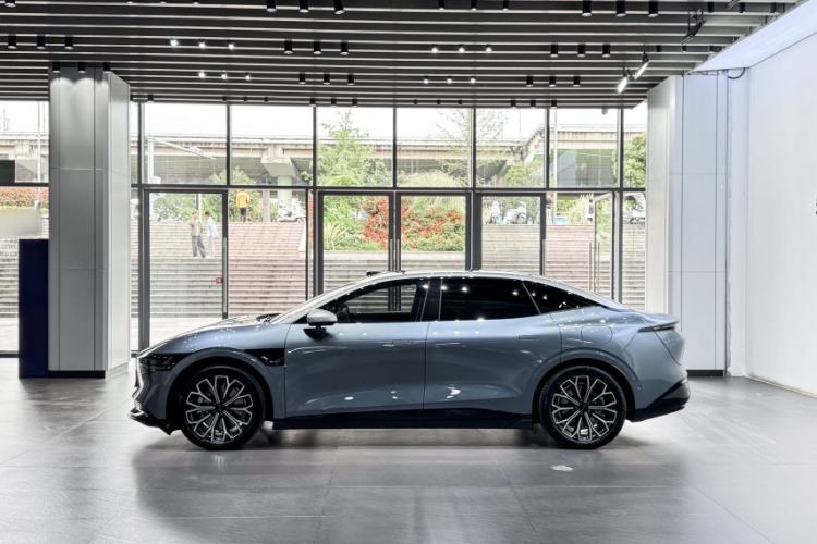 Used Zeekr 007 2025 Rear-Drive Intelligent Driving Version 75 kWh Exterior 2