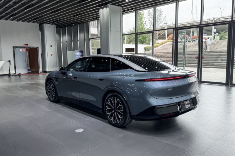 Used Zeekr 007 2025 Rear-Drive Intelligent Driving Version 75 kWh Exterior 6