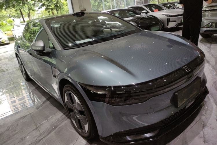 Used Zeekr 007 2025 Rear-Drive Intelligent Driving Version 75 kWh Front Right 45 Deg