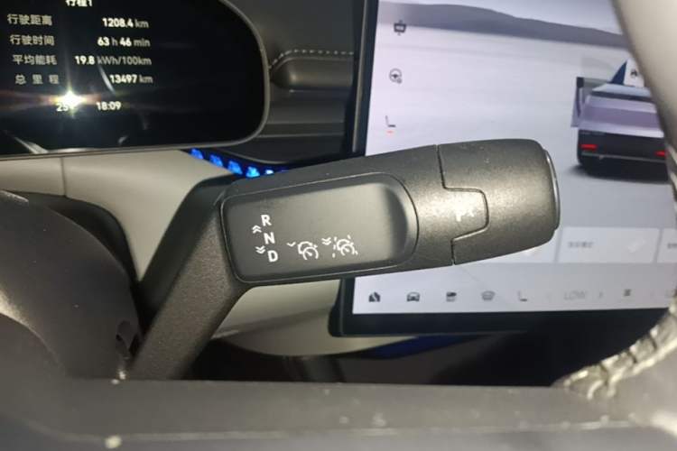 Used Zeekr 007 2025 Long-Range Rear-Wheel-Drive Intelligent Driving Version 100 kWh Gear Lever