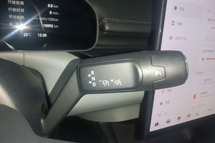 Used Zeekr 007 2025 Long-Range Rear-Wheel-Drive Intelligent Driving Version 100 kWh Gear Lever