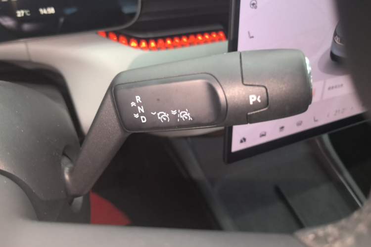 Used Zeekr 007 2025 Long-Range Rear-Wheel-Drive Intelligent Driving Version 100 kWh Gear Lever