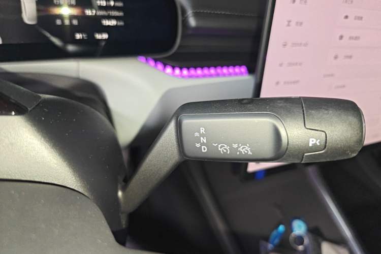 Used Zeekr 007 2025 Long-Range Rear-Wheel-Drive Intelligent Driving Version 100 kWh Gear Lever