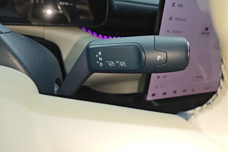Used Zeekr 007 2025 Rear-Drive Intelligent Driving Version 75 kWh Gear Lever