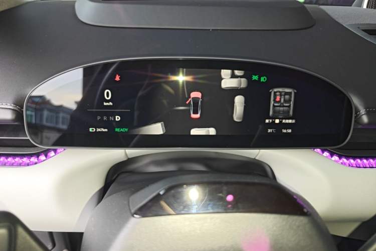 Used Zeekr 007 2025 Long-Range Rear-Wheel-Drive Intelligent Driving Version 100 kWh Instrument Cluster