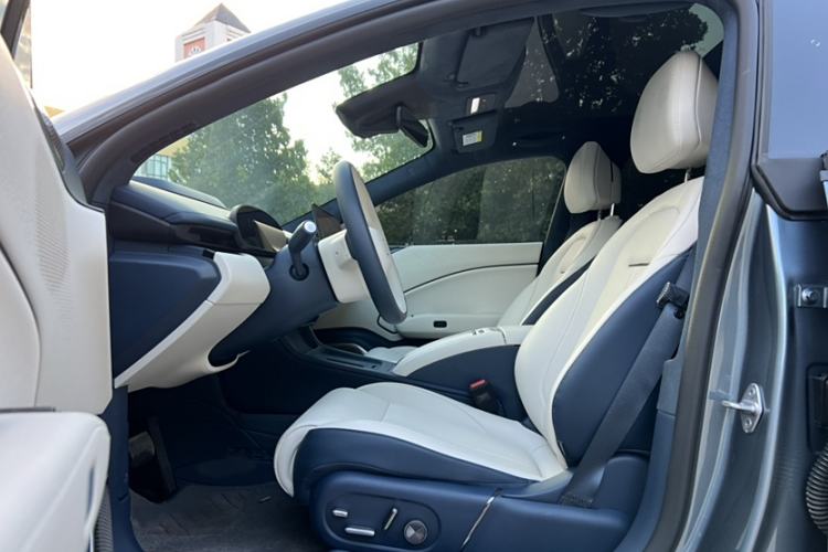Used Zeekr 007 2025 Long-Range Rear-Wheel-Drive Intelligent Driving Version 100 kWh Interior 10