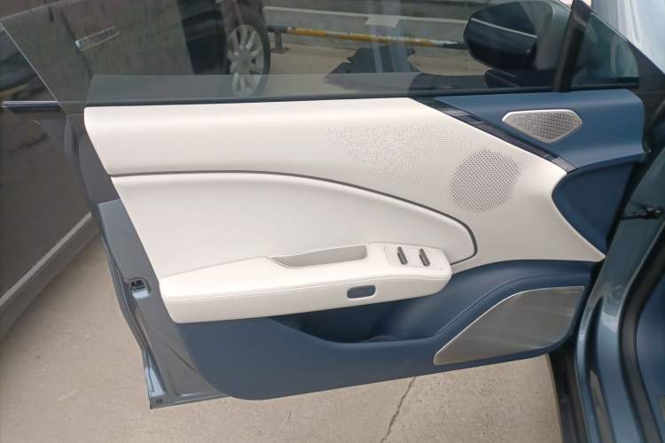 Used Zeekr 007 2025 Long-Range Rear-Wheel-Drive Intelligent Driving Version 100 kWh Interior 5
