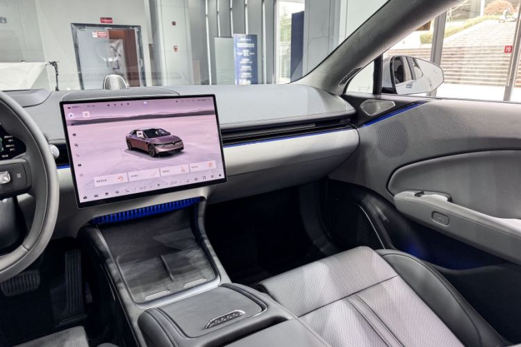 Used Zeekr 007 2025 Rear-Drive Intelligent Driving Version 75 kWh Interior 5