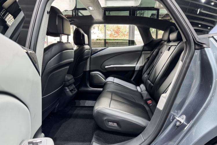 Used Zeekr 007 2025 Rear-Drive Intelligent Driving Version 75 kWh Interior 8
