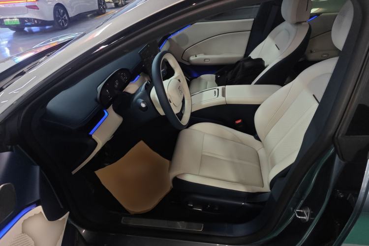Used Zeekr 007 2025 Rear-Drive Intelligent Driving Version 75 kWh Left Front Seat
