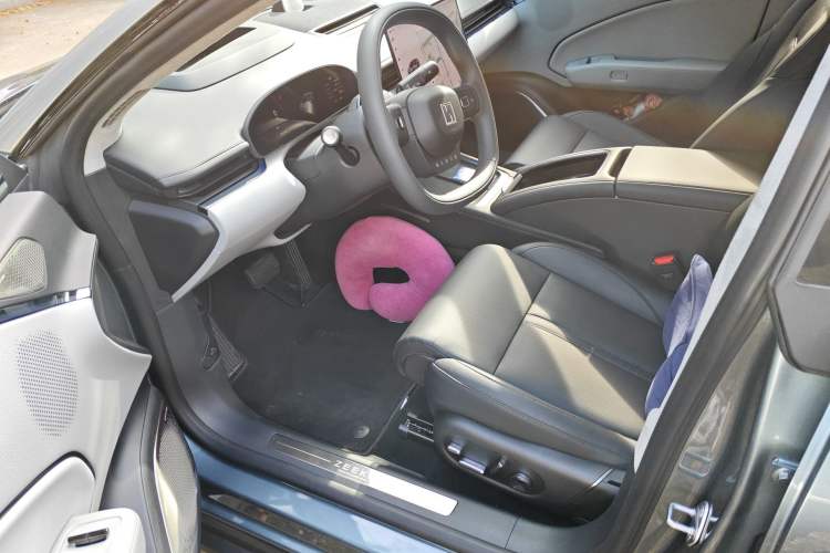 Used Zeekr 007 2025 Rear-Drive Intelligent Driving Version 75 kWh Left Front Seat