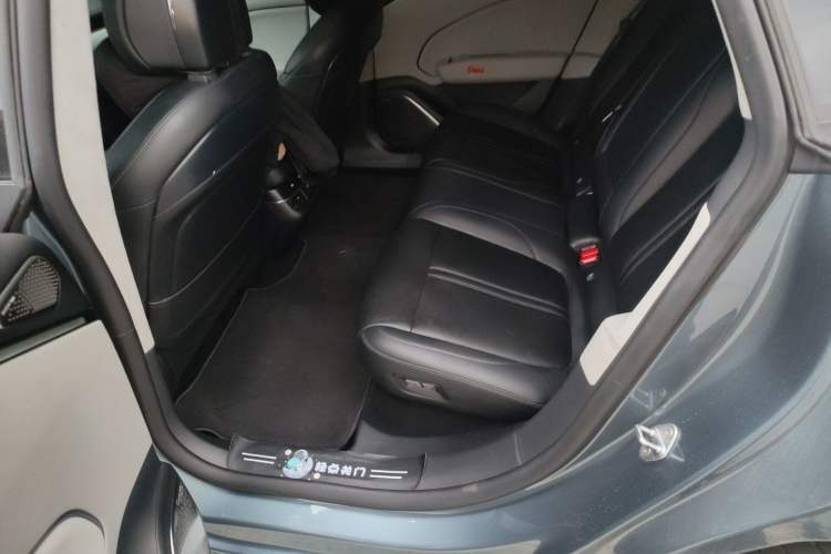 Used Zeekr 007 2025 Rear-Drive Intelligent Driving Version 75 kWh Left Rear Seat