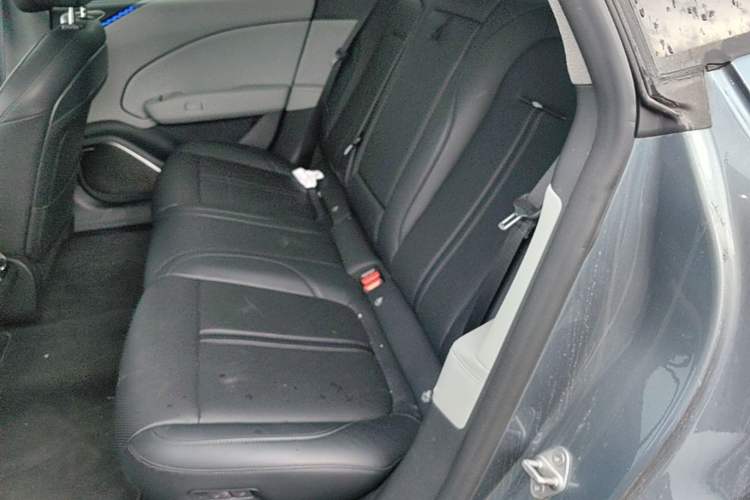 Used Zeekr 007 2025 Long-Range Rear-Wheel-Drive Intelligent Driving Version 100 kWh Left Rear Seat