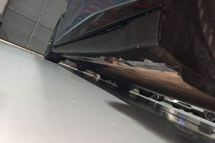 Used Zeekr 007 2025 Long-Range Rear-Wheel-Drive Intelligent Driving Version 100 kWh Left Side Sill