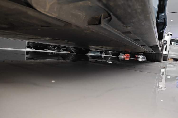 Used Zeekr 007 2025 Rear-Drive Intelligent Driving Version 75 kWh Left Side Sill