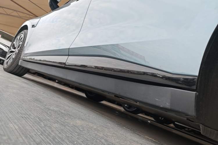 Used Zeekr 007 2025 Rear-Drive Intelligent Driving Version 75 kWh Left Side Sill