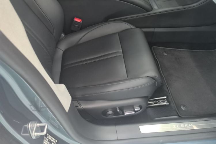 Used Zeekr 007 2025 Long-Range Rear-Wheel-Drive Intelligent Driving Version 100 kWh Right Front Seat