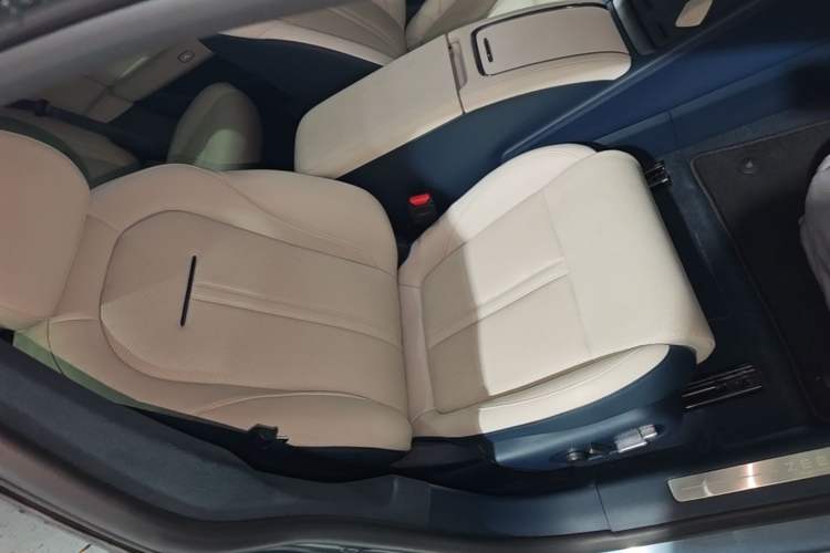 Used Zeekr 007 2025 Long-Range Rear-Wheel-Drive Intelligent Driving Version 100 kWh Right Front Seat