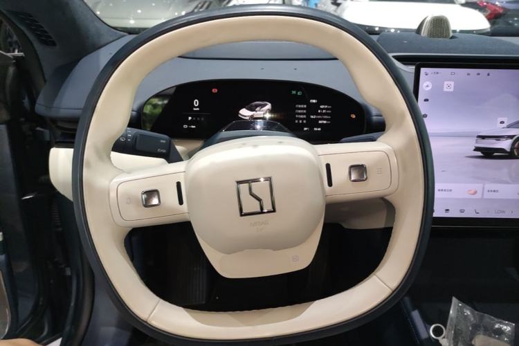 Used Zeekr 007 2025 Rear-Drive Intelligent Driving Version 75 kWh Steering Wheel