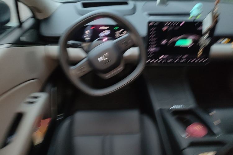 Used Zeekr 007 2025 Rear-Drive Intelligent Driving Version 75 kWh Steering Wheel