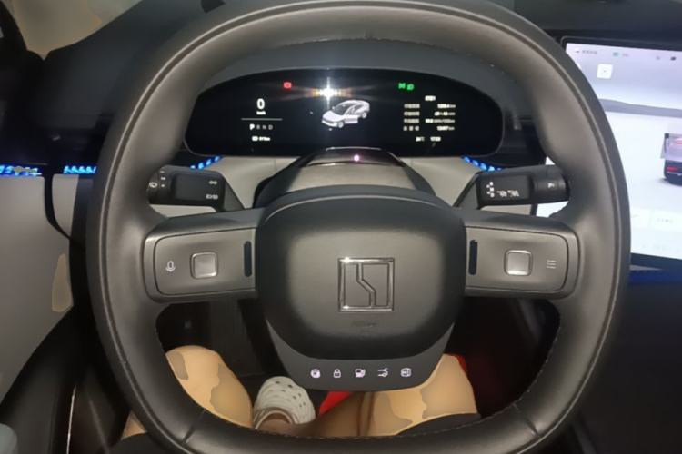 Used Zeekr 007 2025 Long-Range Rear-Wheel-Drive Intelligent Driving Version 100 kWh Steering Wheel