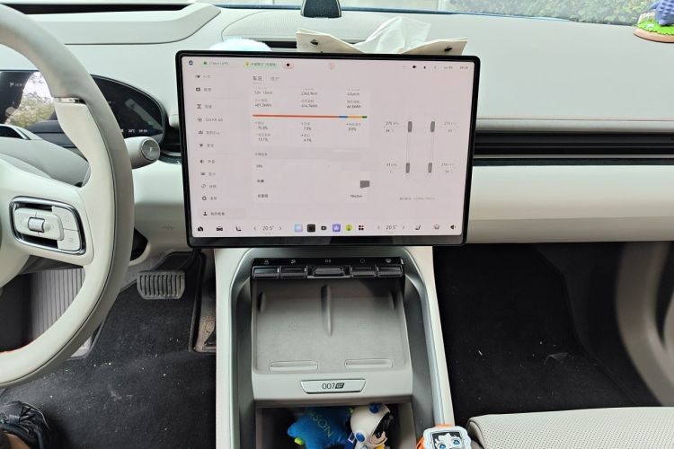 Used Zeekr 007 2025 Long-Range All-Wheel-Drive Intelligent Driving Version 100 kWh Audio And AC Panel