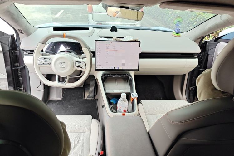 Used Zeekr 007 2025 Long-Range All-Wheel-Drive Intelligent Driving Version 100 kWh Center Console