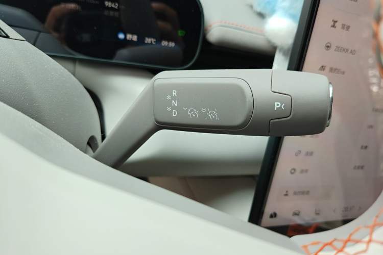 Used Zeekr 007 2025 Long-Range All-Wheel-Drive Intelligent Driving Version 100 kWh Gear Lever