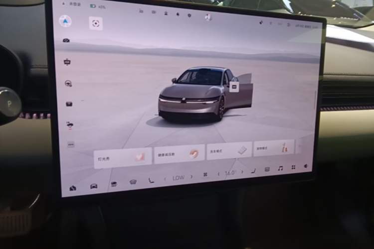 Used Zeekr 007 2025 Long-Range Rear-Wheel-Drive Intelligent Driving Version 100 kWh Audio And AC Panel